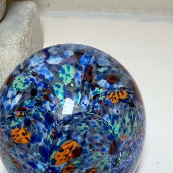 Vintage Gentile Art Glass Paperweight –  Handblown Mottled Glass - Picture 4 of 10